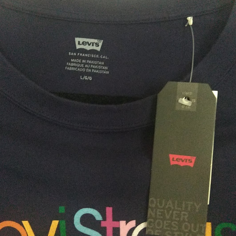 Levi's Graphic Sea Captain Cotton Shirt - Picture 5 of 8